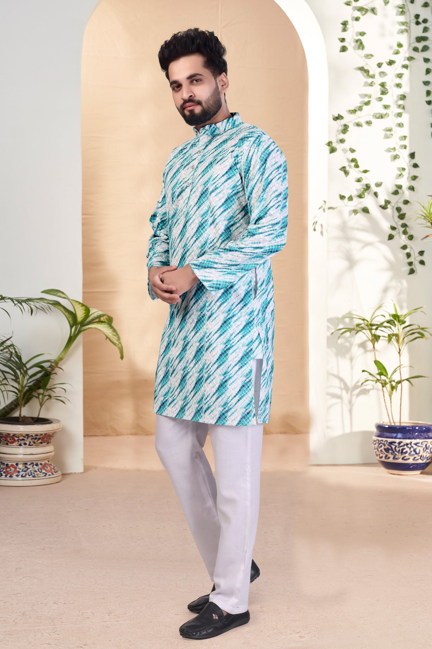 BLUE AND WHITE RAYON DIGITAL PRINT KURTA WITH PAYJAMA SET