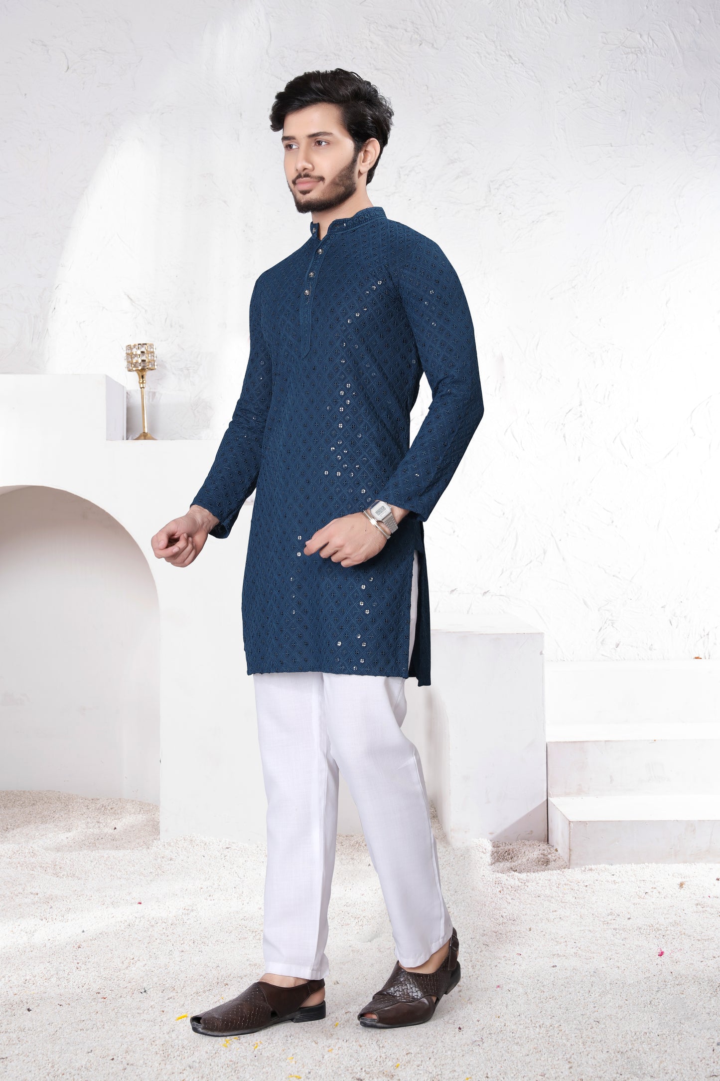 LUCKNOWI CHIKANKARI KURTA