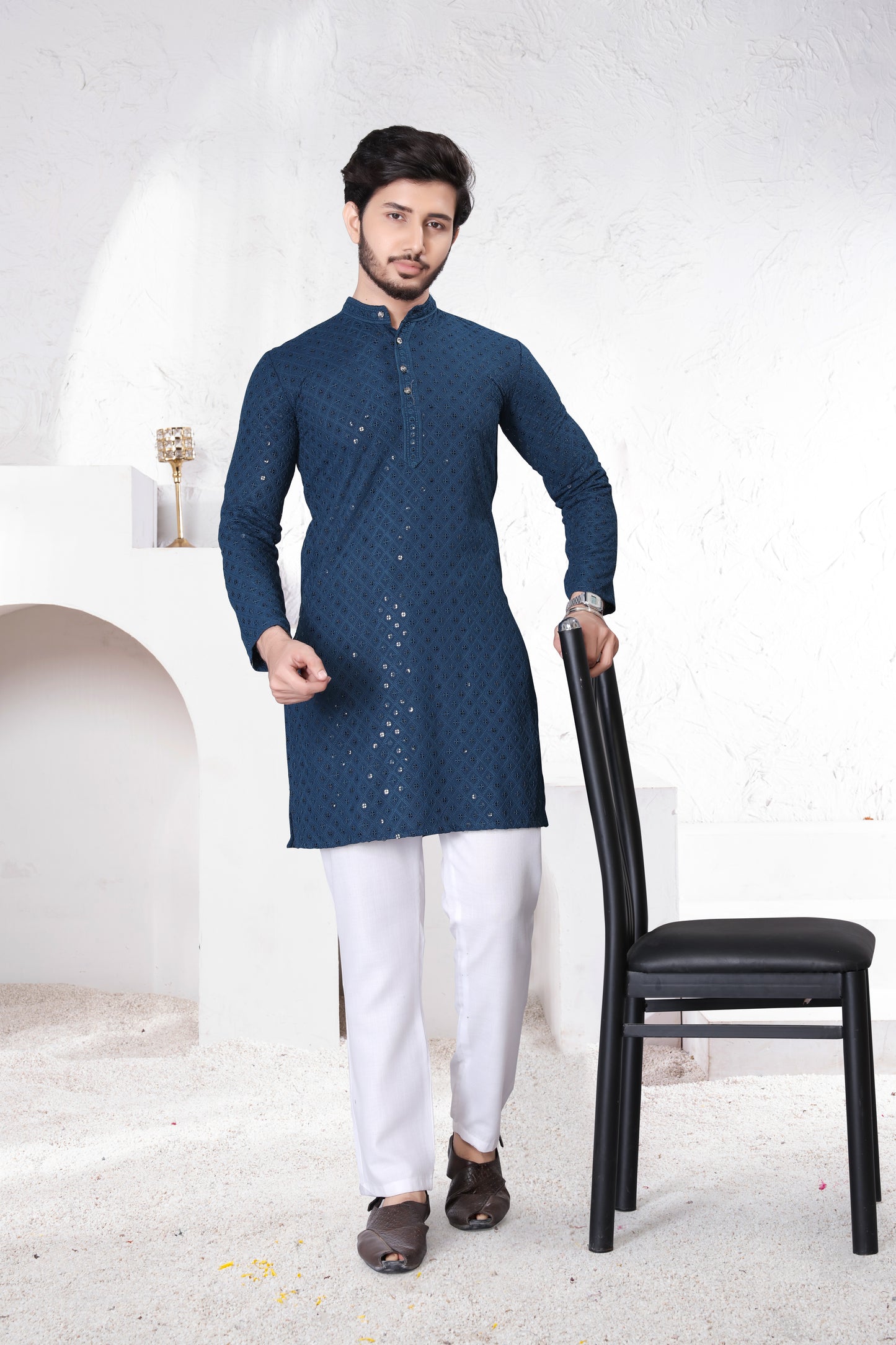 LUCKNOWI CHIKANKARI KURTA