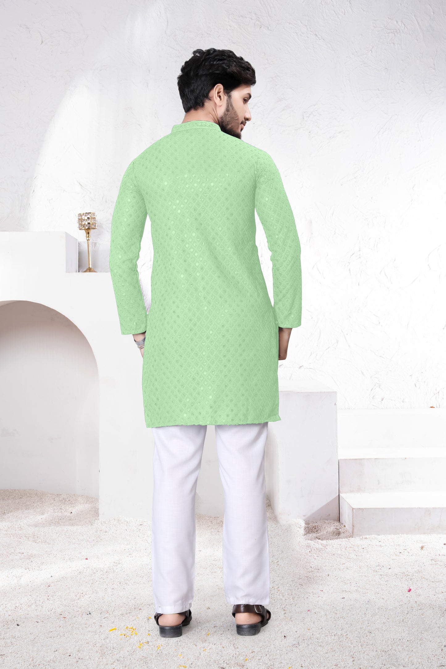 LUCKNOWI CHIKANKARI KURTA