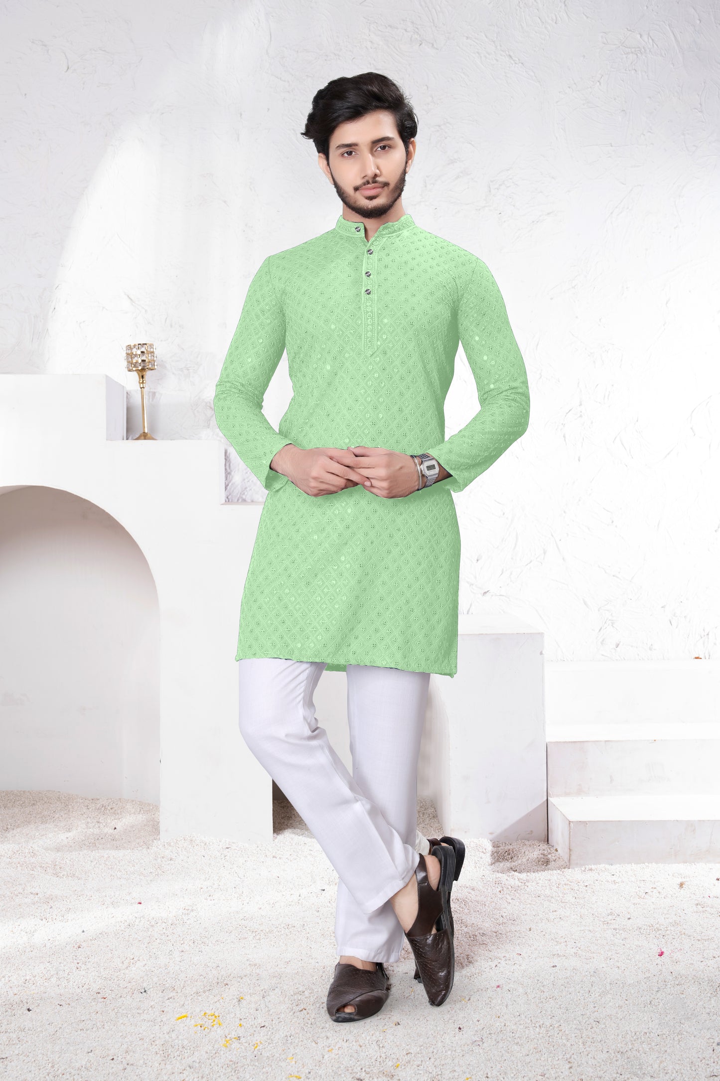 LUCKNOWI CHIKANKARI KURTA